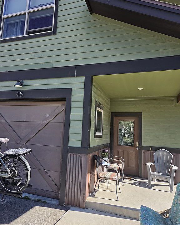 1st image of 45 Copper Point Lane