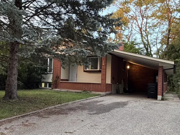 7 Cardill Cres, Waterloo, ON N2L 3Y7