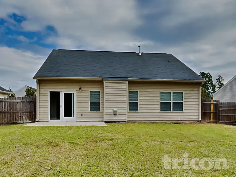 112 Oldham Way — Photo 18