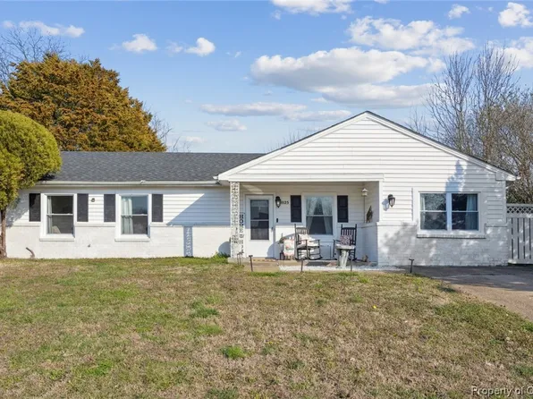 1025 Sean Dr, Chesapeake, VA 23323