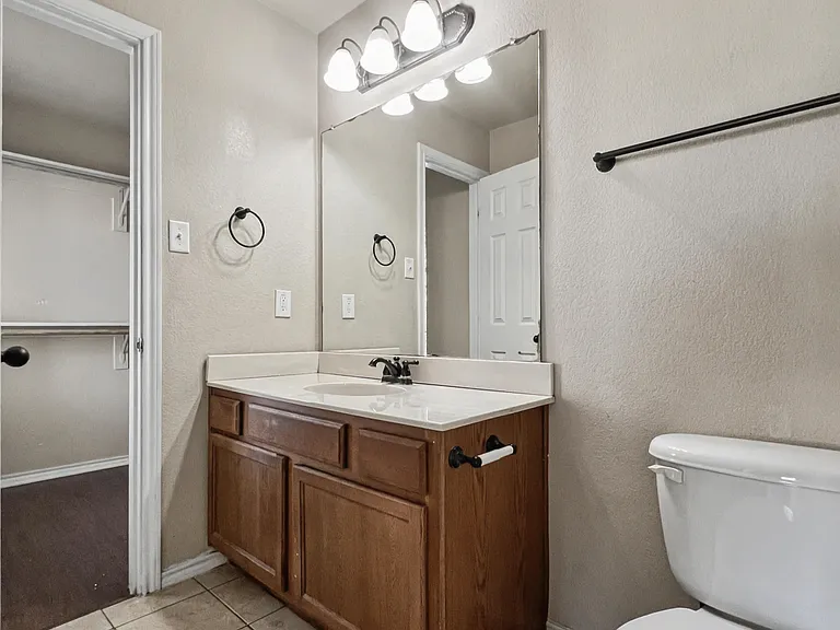 1301 Piedmont Dr — Photo 5