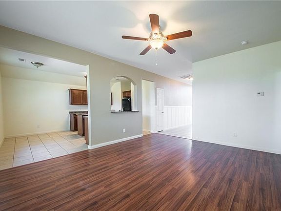 4th image of 139 Eider Dr