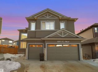 1208 25th St, Edmonton, AB