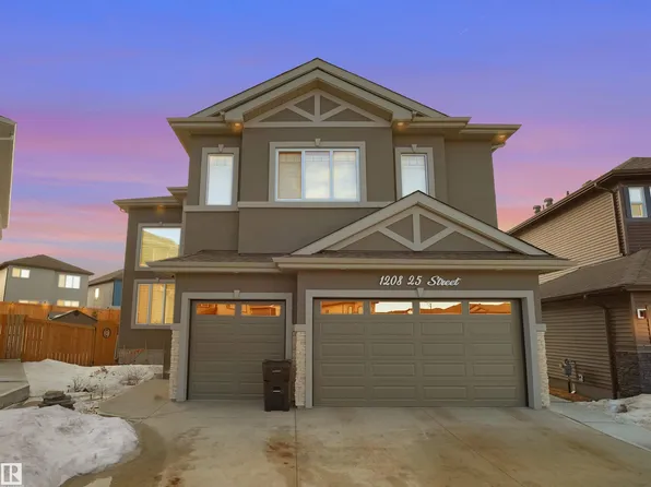 1208 25th St, Edmonton, AB T6T 2K7