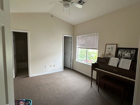 Room #2 available with beautiful acoustic and mahogany Yamaha piano. Good for creative and musical students. Piano can be removed or kept depending on tenant's needs. Also private bath and closet
