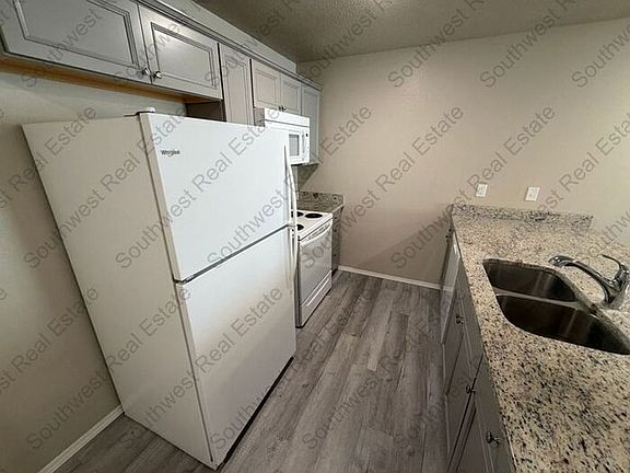 4th image of 1208 W Manana Blvd #D