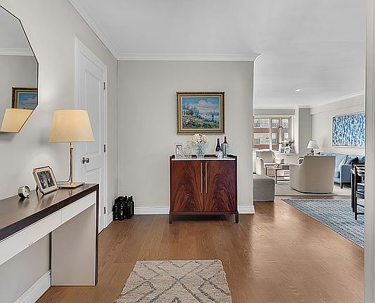4th image of 166 E 63rd St APT 14J
