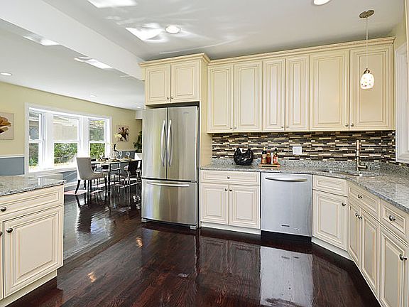 4th image of 4839 N Christiana Ave