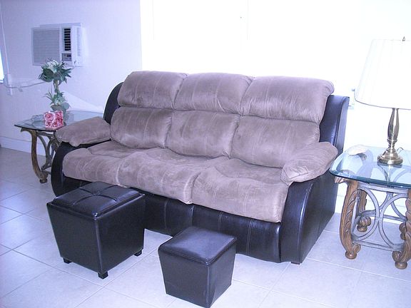 2nd image of 4613 Bougainvilla Dr