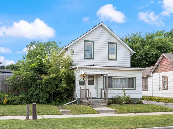 214 John St, Norfolk County, ON N3Y 2Y5