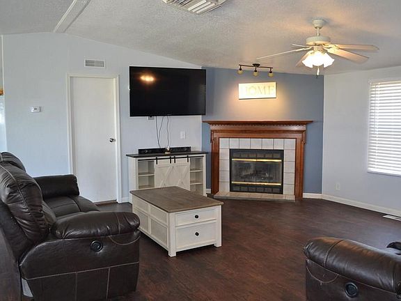 4th image of 427 Highland Ave