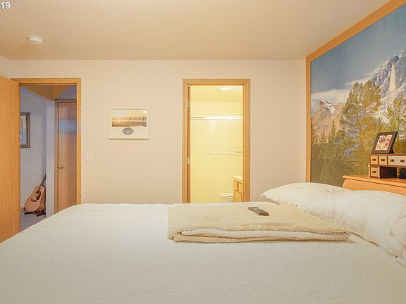 5th image of 3113 NE 140th Ave