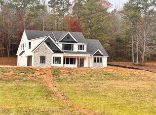 113 Red Oak Ln, Carrollton, GA 30116