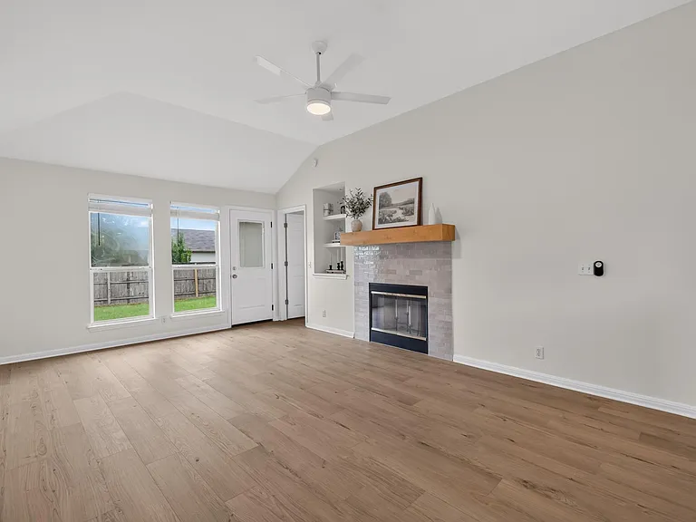 16517 Trevin Cv — Photo 4