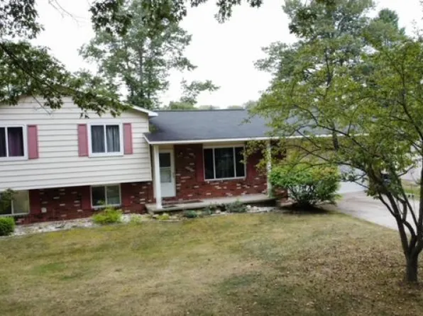 5321 Hughes St, Oscoda, MI 48750