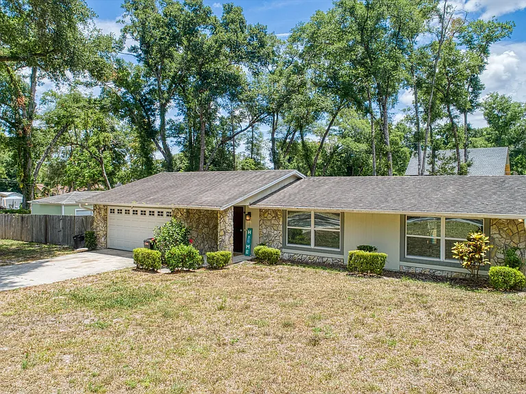 878 Evergreen Ave — Photo 29