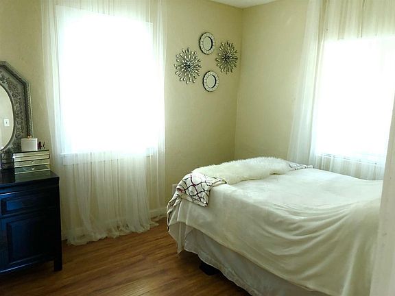 5th image of 770 Calvados Ave