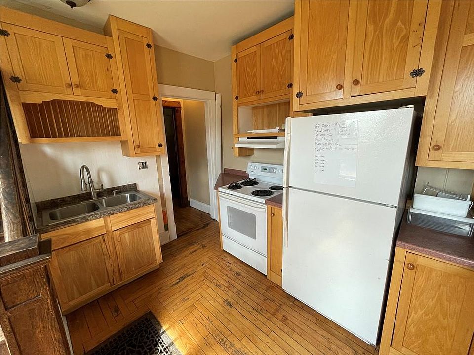 202 Balsam St, Spooner, WI 54801 Zillow