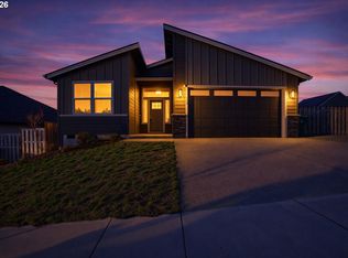 753 NE Wildwood Dr, Estacada, OR 97023