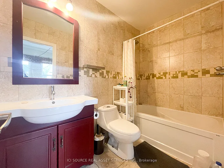 167 Markham St #2 — Photo 21