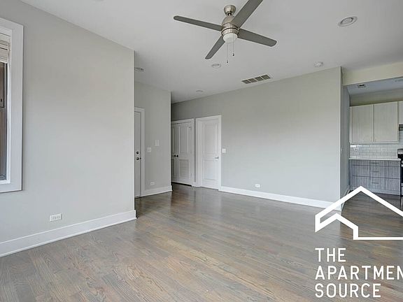 5th image of 2622 N Rockwell St APT 3