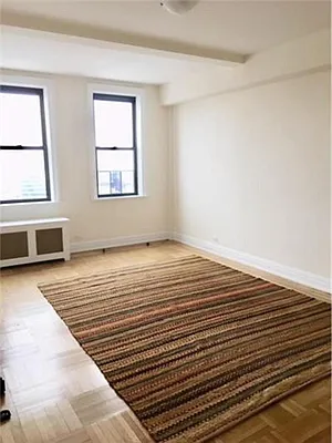 Rented by Buchbinder & Warren | media 21