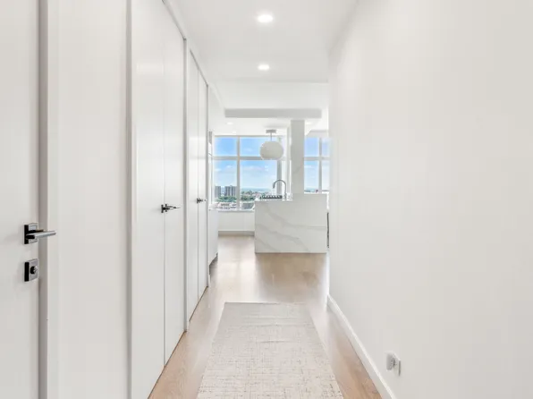 160 West 66th Street 29B image 3 of 24