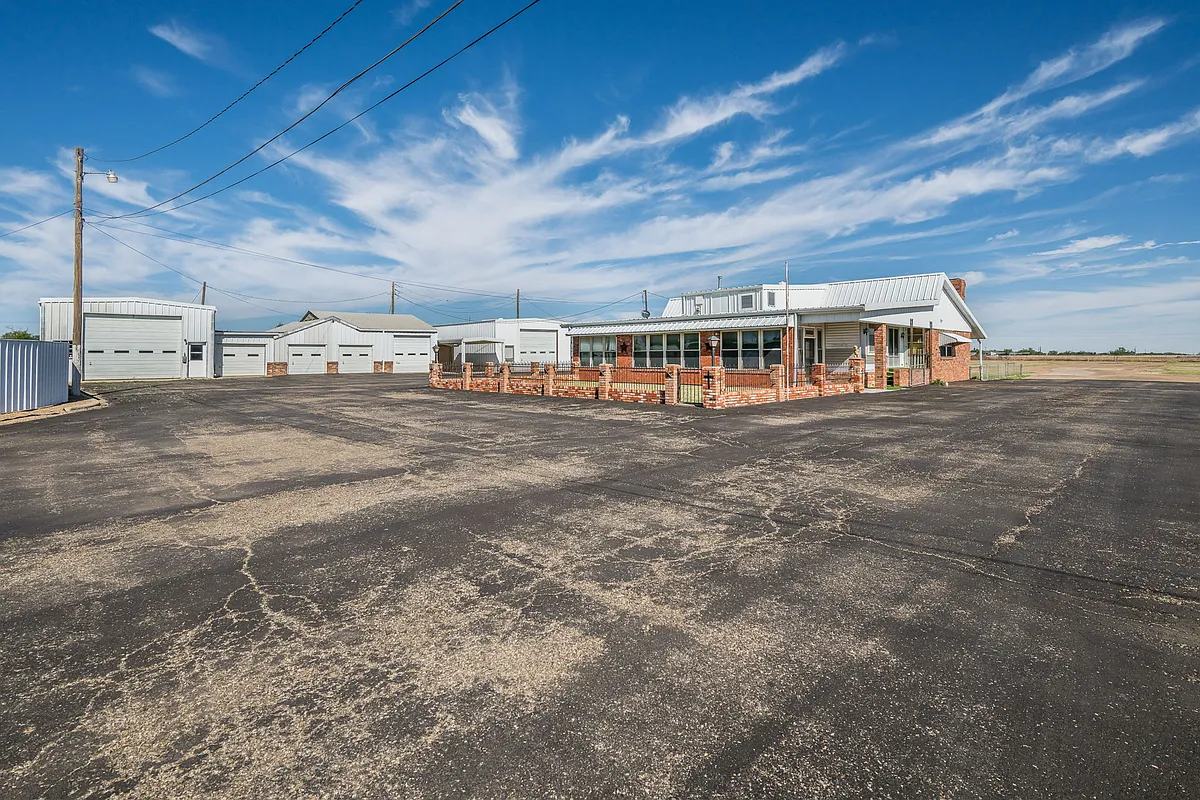 Building Photo - 12039 E Frederic Ave