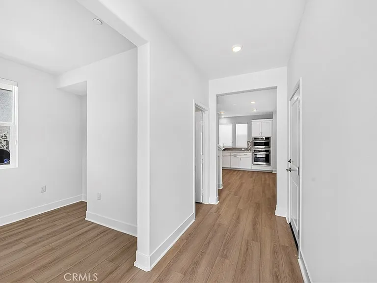 1041 Citrus Ave — Photo 4