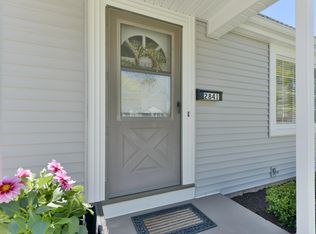 2841 S 91st St, West Allis, WI 53227