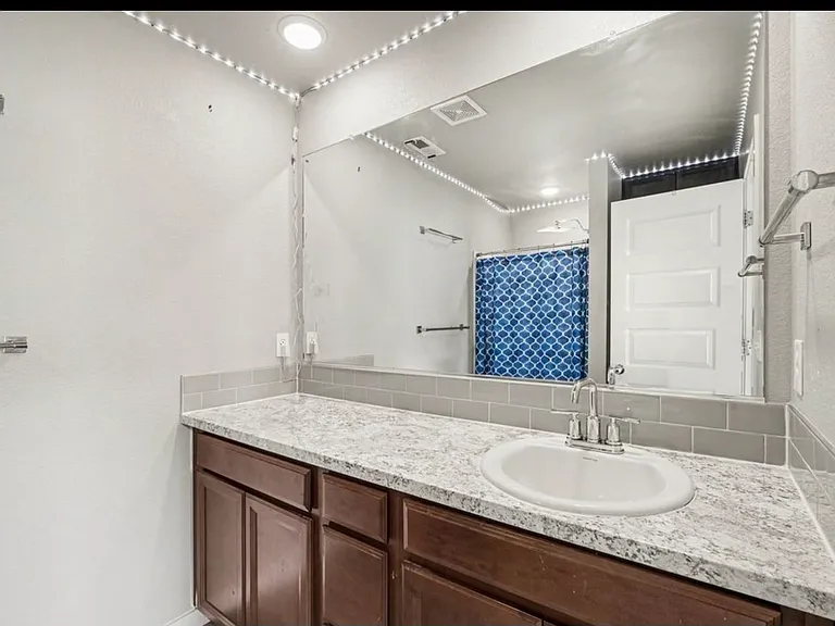 3208 Sandy Harbor Dr — Photo 16