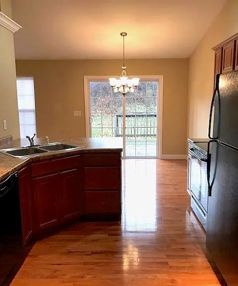 1050 Notting Hill Ct — Photo 7