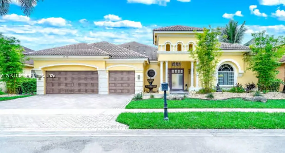 Hollywood Lakes Country C — Photo 1