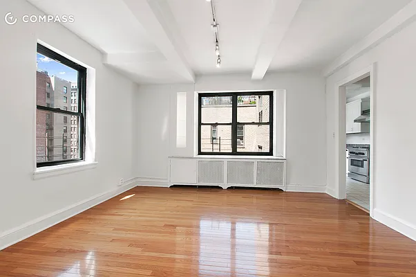 Rented by Compass | media 27