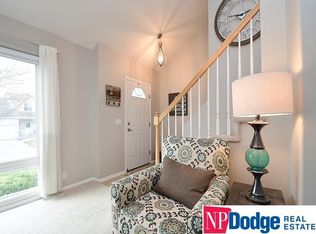 18048 Lillian St, Omaha, NE 68136