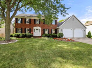 941 E Foxmoor Ln, Appleton, WI 54911