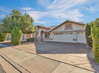 11017 W Sierra Pinta Dr, Sun City, AZ 85373