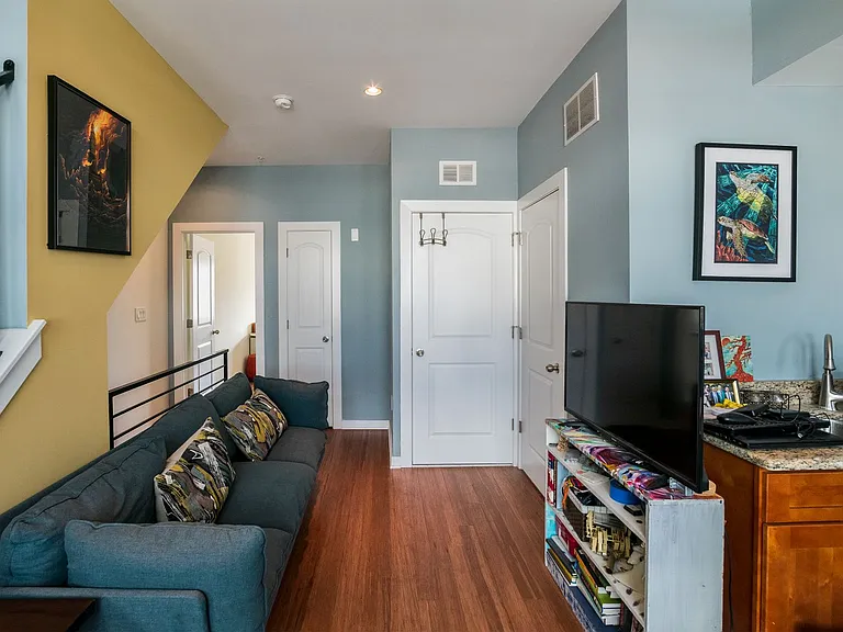 1834 Poplar St #2 — Photo 18
