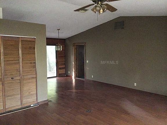 4th image of 25712 Pine Valley Dr