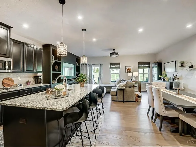 7883 Pinnacle Point Dr — Photo 11