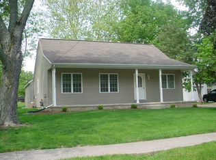 110 E Main St, Mahomet, IL 61853