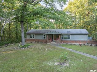 18768 N White Swan Ln, Richview, IL 62877