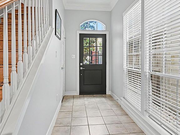 4th image of 1507 Park St