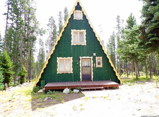 61 Sommers Rd, Laramie, WY 82070