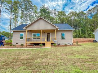 224 Simpson St, Westminster, SC 29693