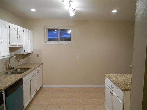 4th image of 10909 Carnegie Dr