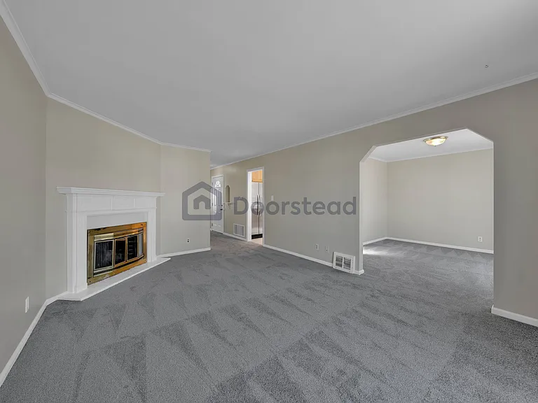 1883 43rd Ave — Photo 8