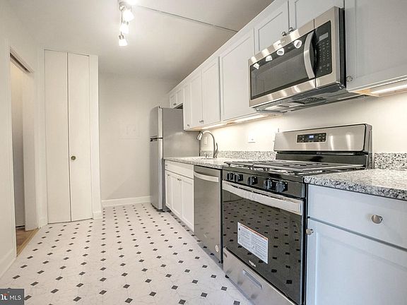 5th image of 4515 Willard Ave APT 506S