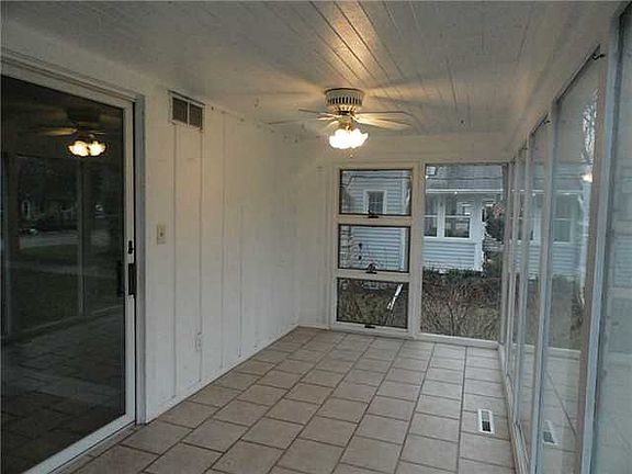 2nd image of 224 W 7th St