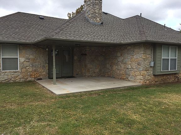 2nd image of 1505 Oriole Dr